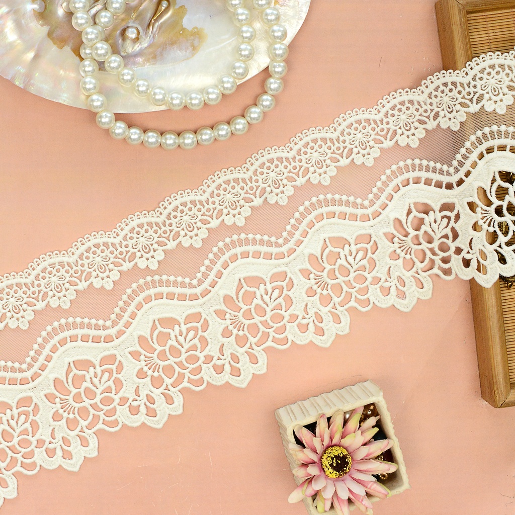 Shuttle Net Lace In Color