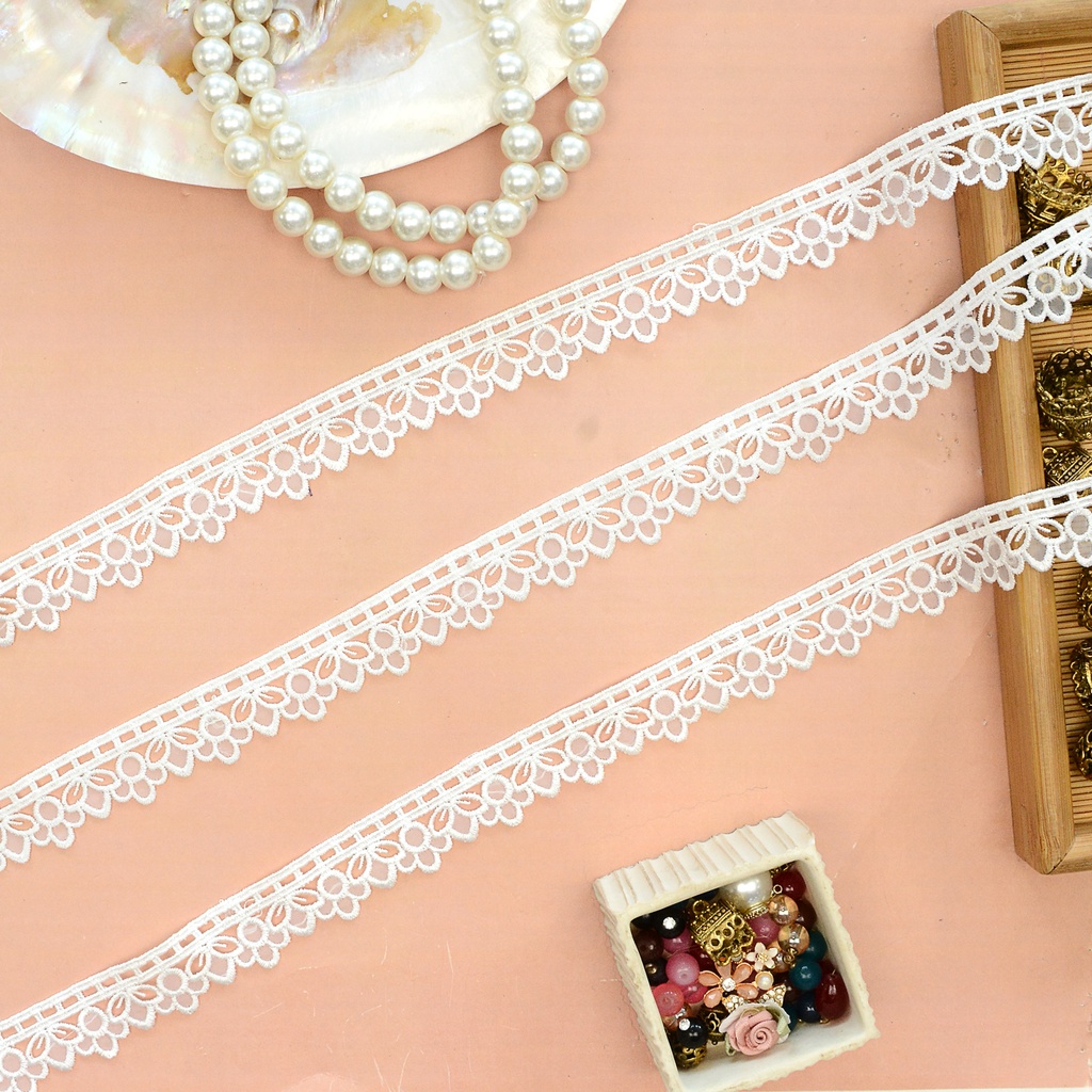 One Side Border Orgazn Lace