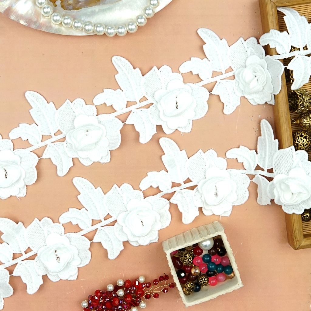 Flower Shuttle Lace