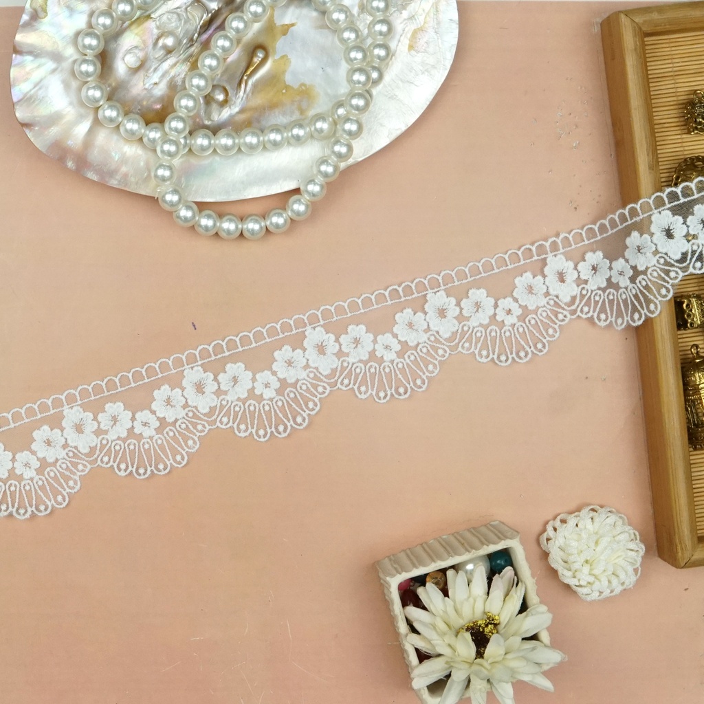 One Side Border Embroidery Net Lace