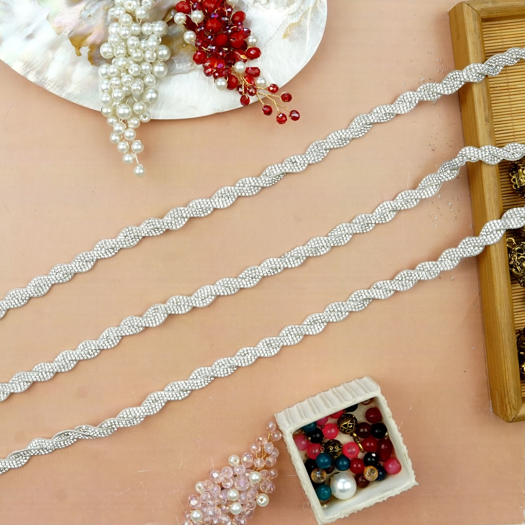 Zigzag Rhinestone Strap Lace