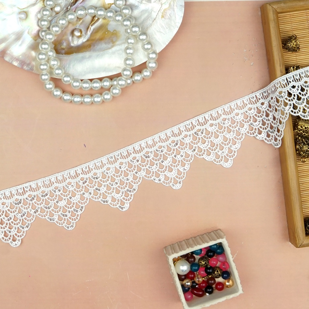 Sequence Shuttle Lace