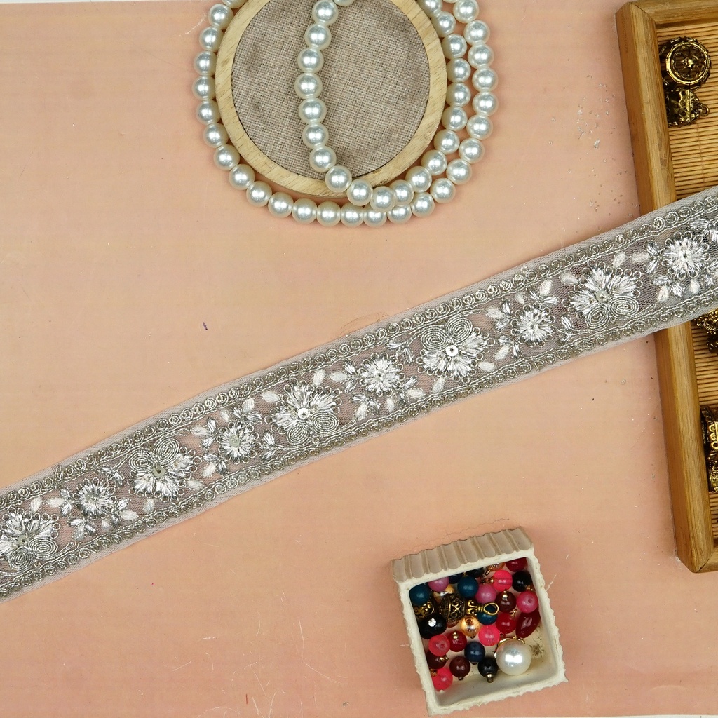 Fancy Metallic Yarn Sequence Lace
