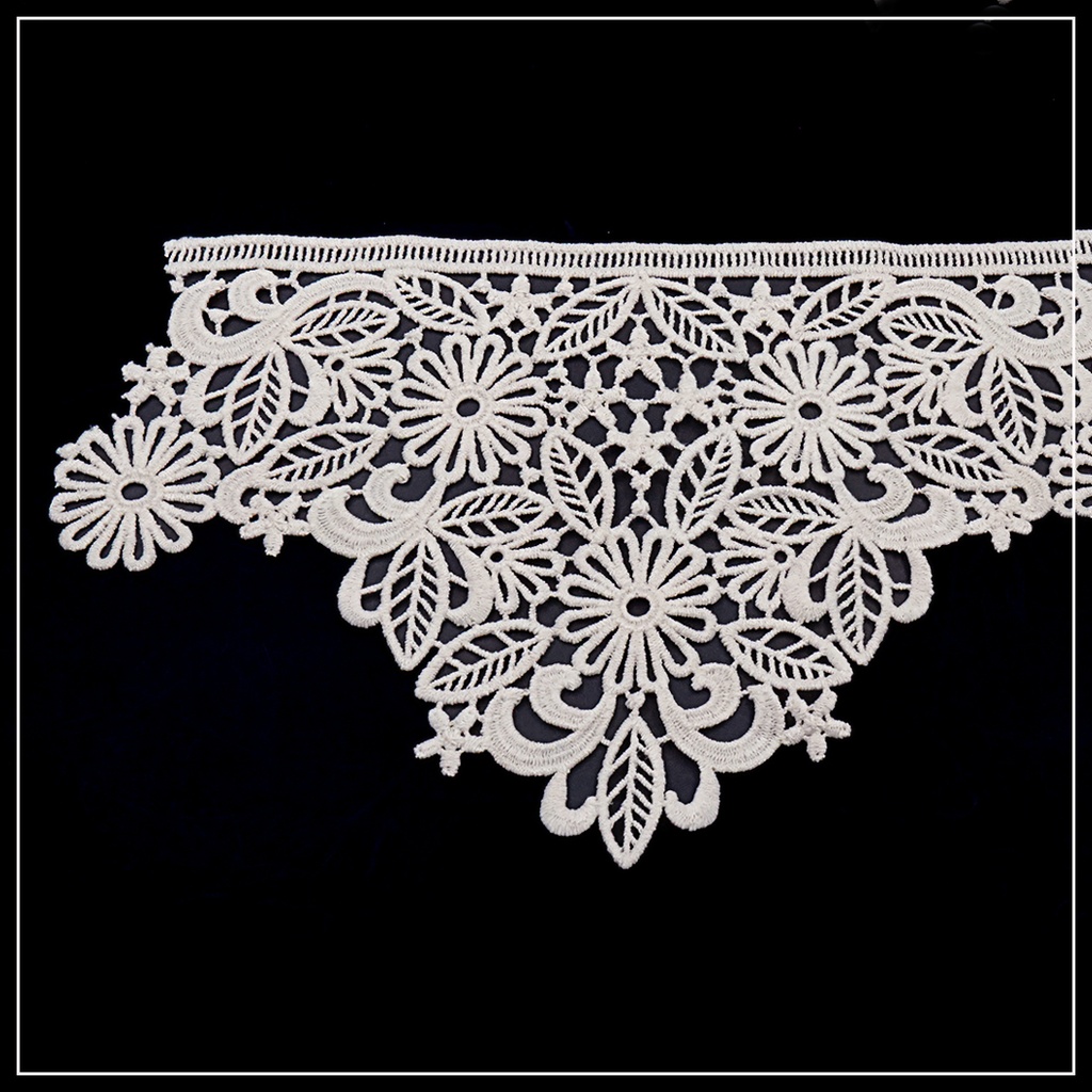 One Side Border Shuttle Lace