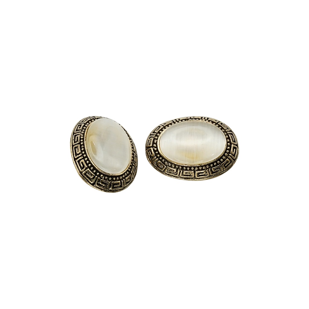 Vintage Design Center Stone Button
