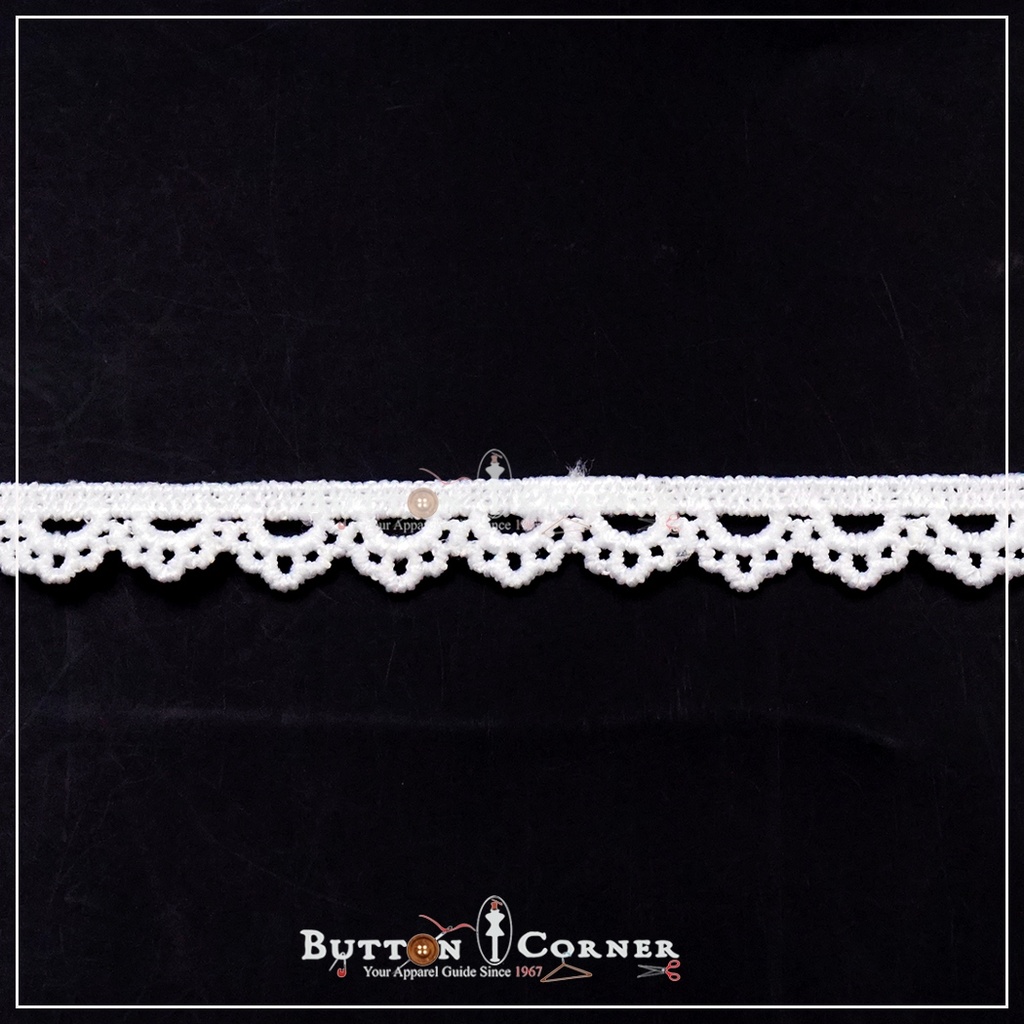 One Side Border Shuttle Lace