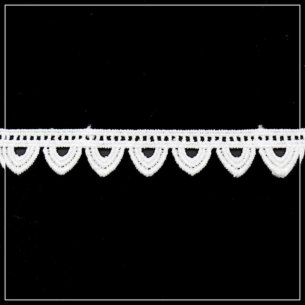 One Side Border Shuttle Lace