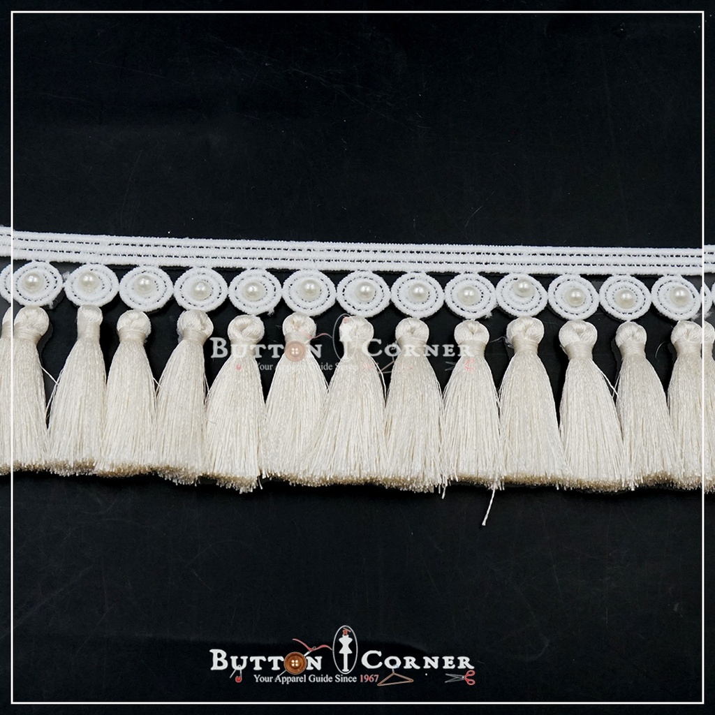 Shuttle Hanging Lace with Tassels