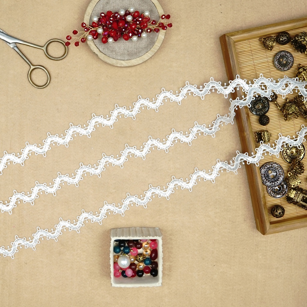 Sequence Shuttle Lace