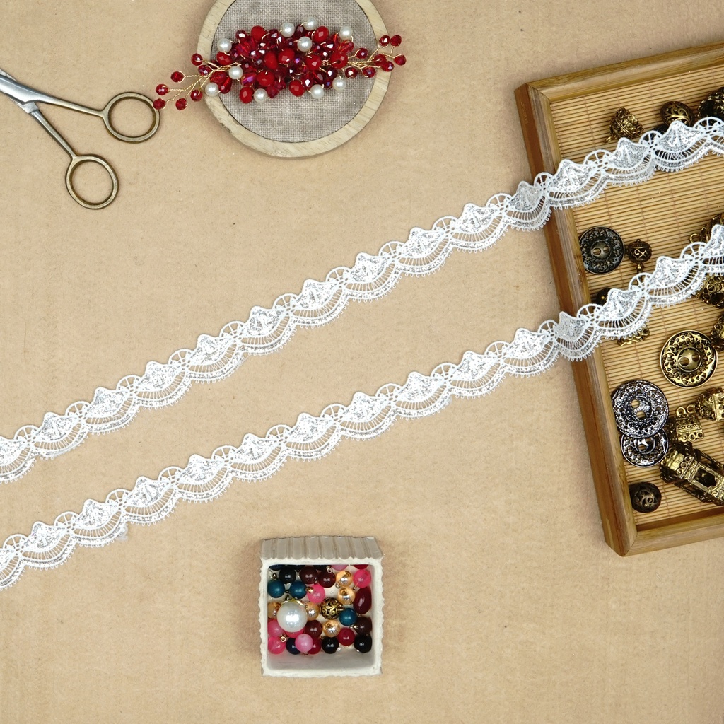 Sequence Shuttle Lace