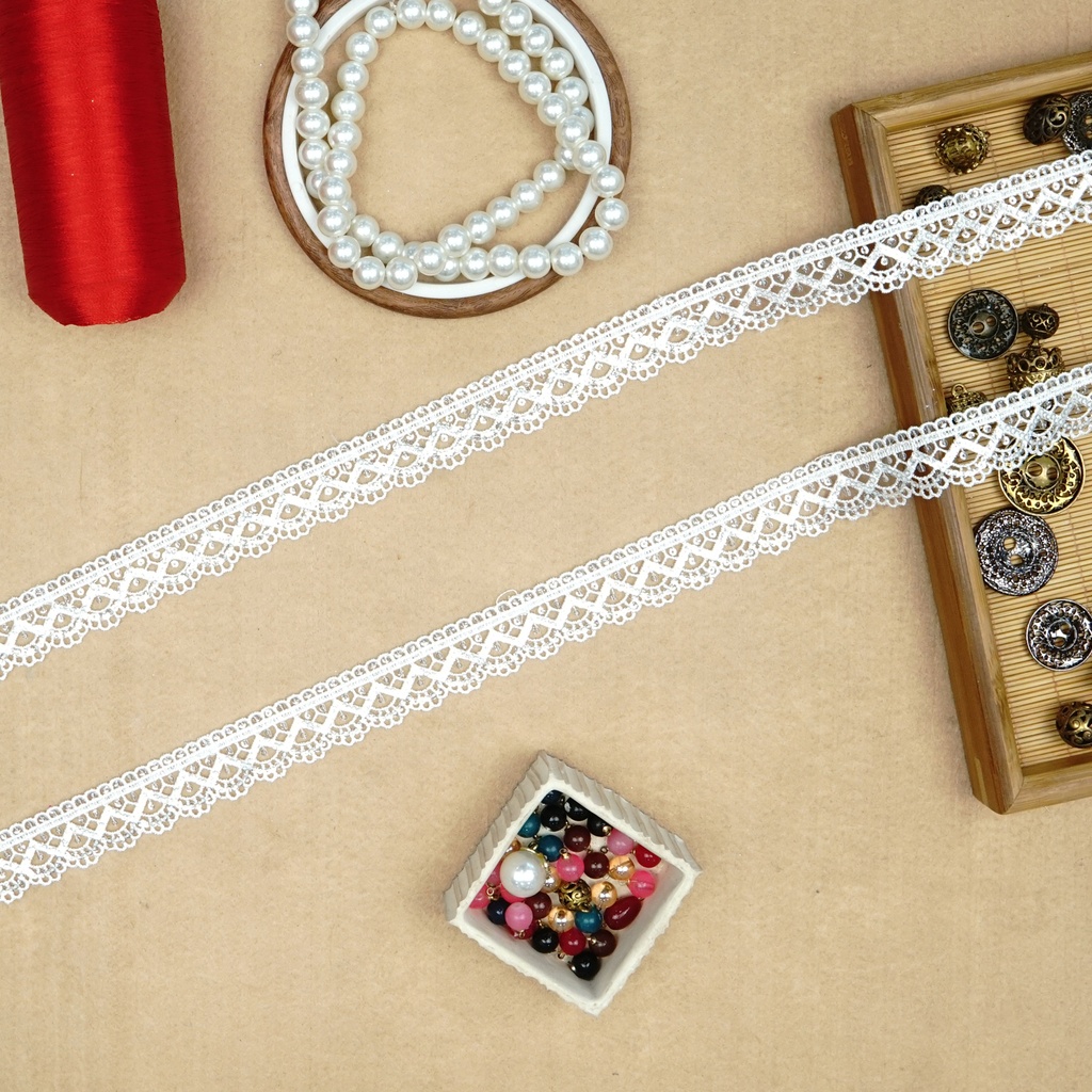 Sequence Shuttle Lace
