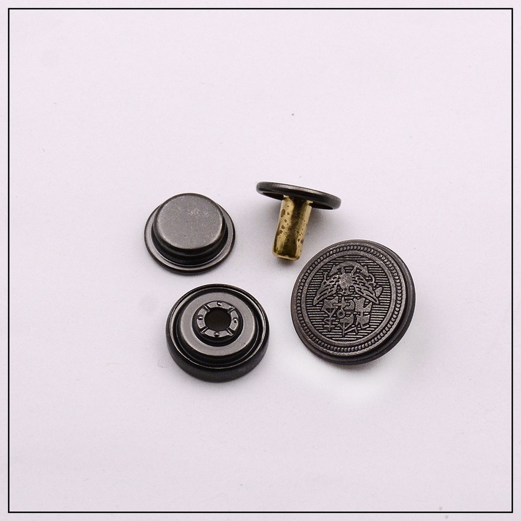 Vintage Design Crown 4 Part Press Button