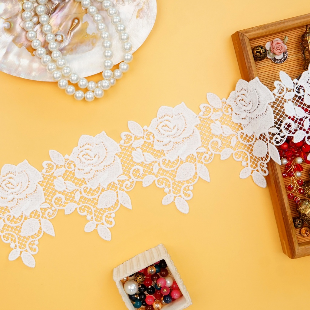 Flower Design Shuttle Lace