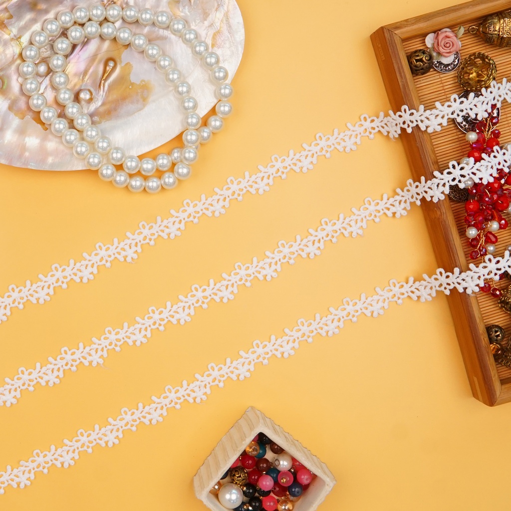 Flower Design Shuttle Lace