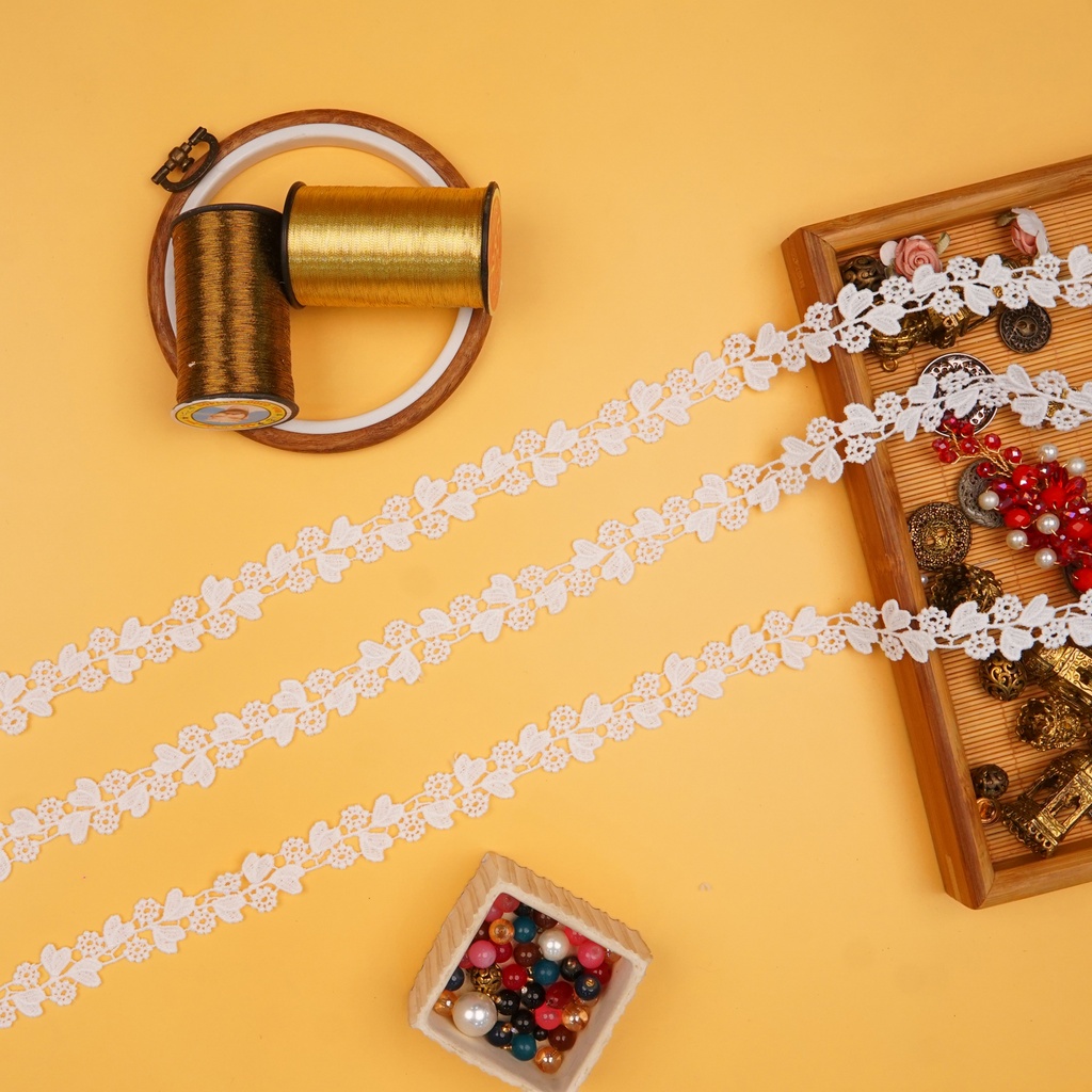 Flower Design Shuttle Lace