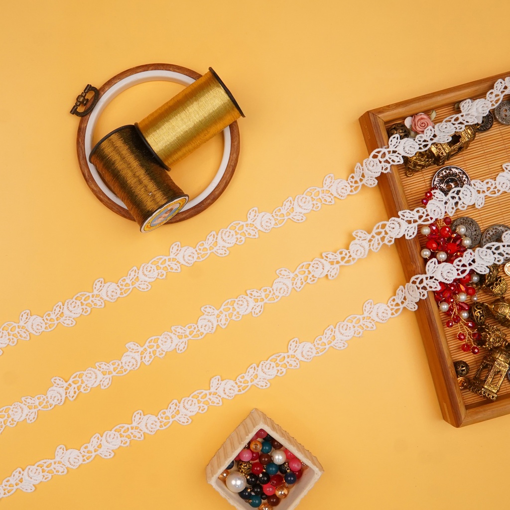 Flower Design Shuttle Lace