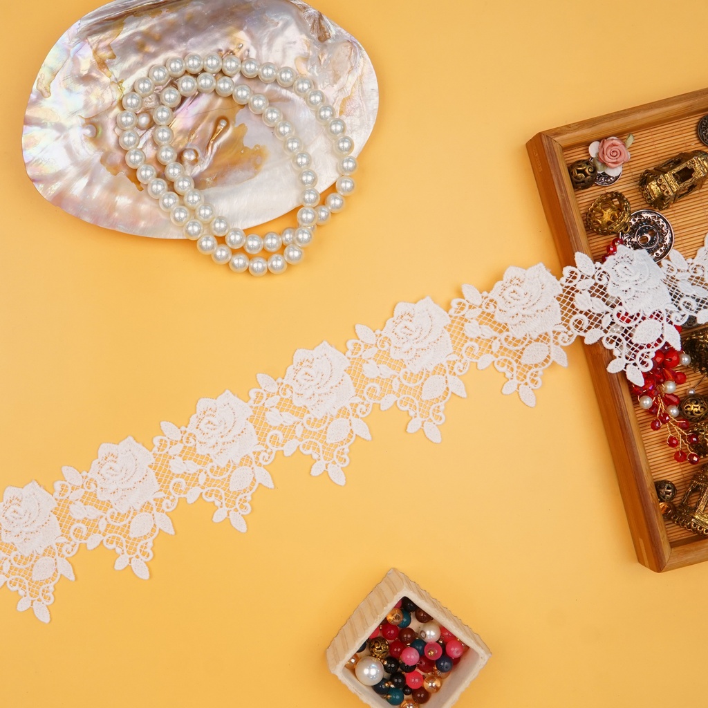 Applique Shuttle Lace
