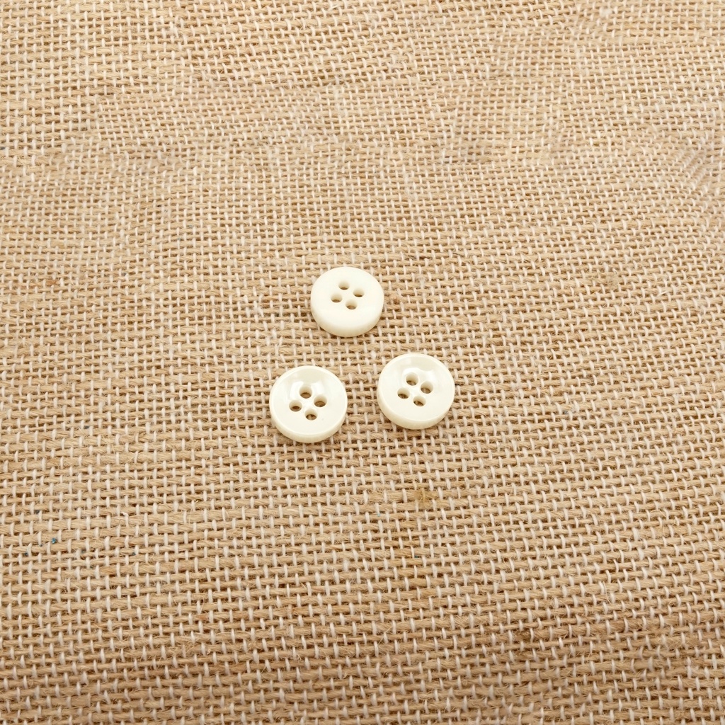 Cup Sonic Shape 4 Hole Shirt Button