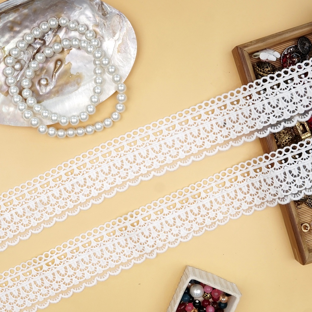 One Side Border Shuttle Net Lace