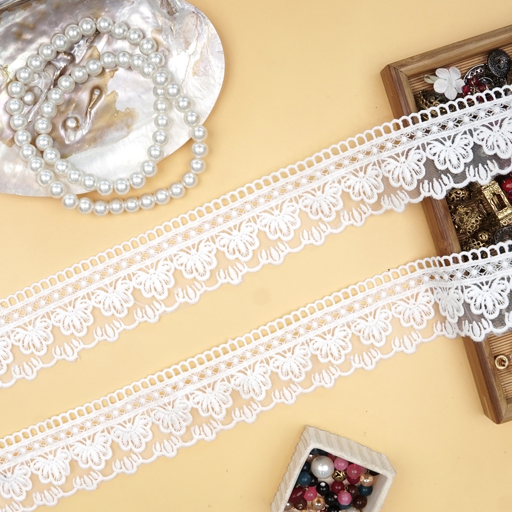 One Side Border Shuttle Net Lace