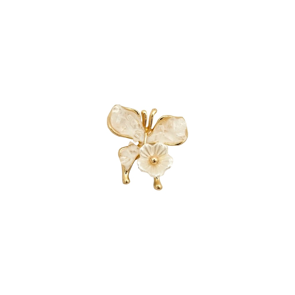 Vintage Style Butterfly Flower Button