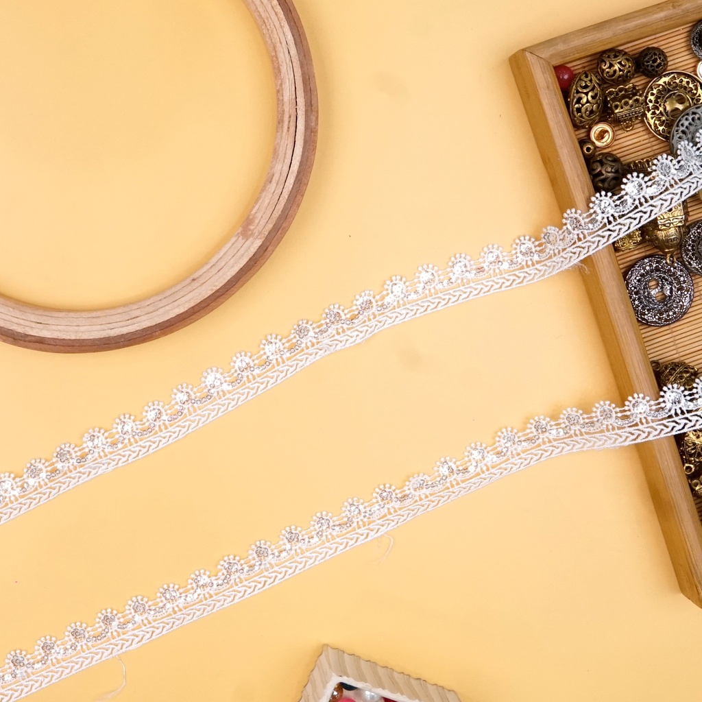 Sequence Shuttle Lace