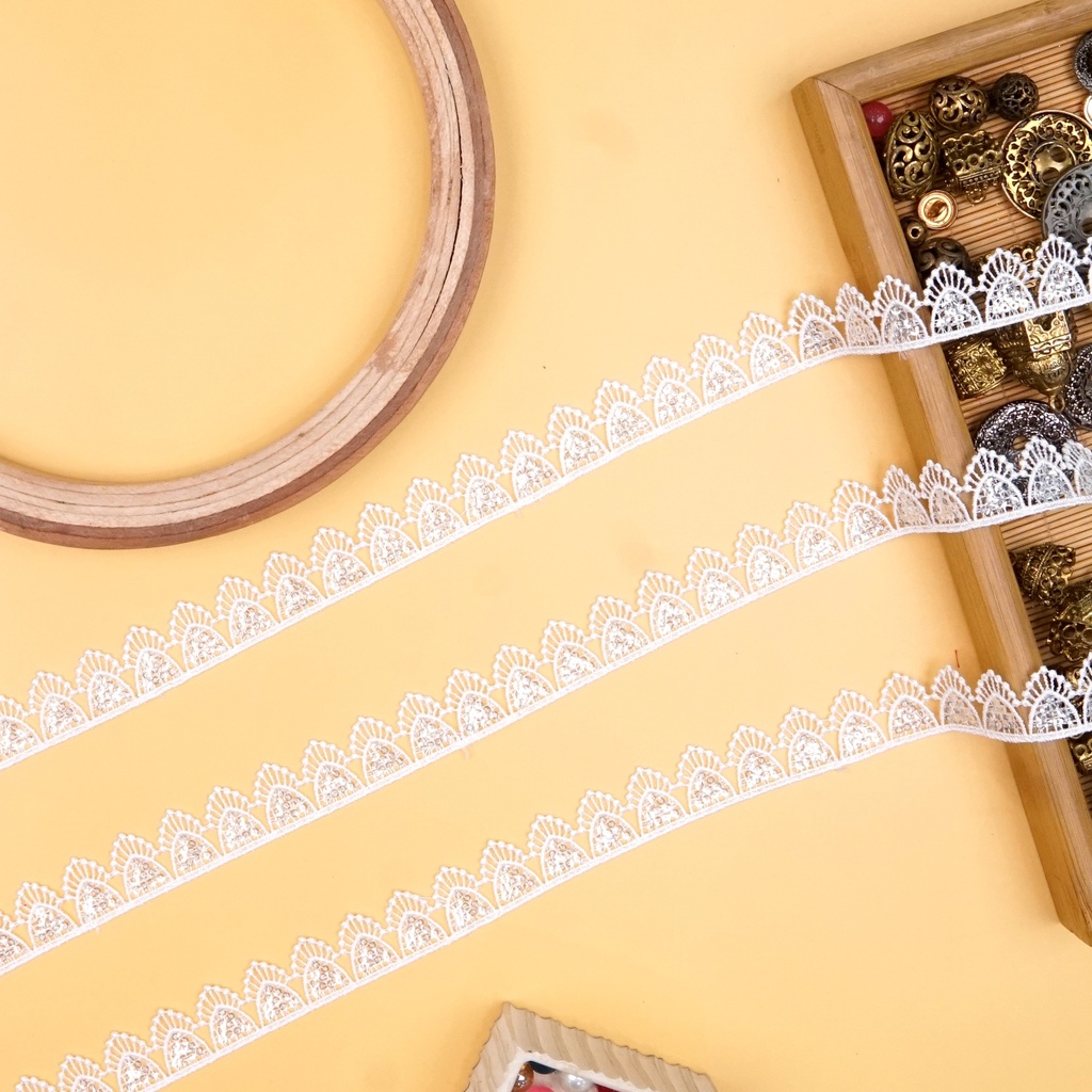 Sequence Shuttle Lace