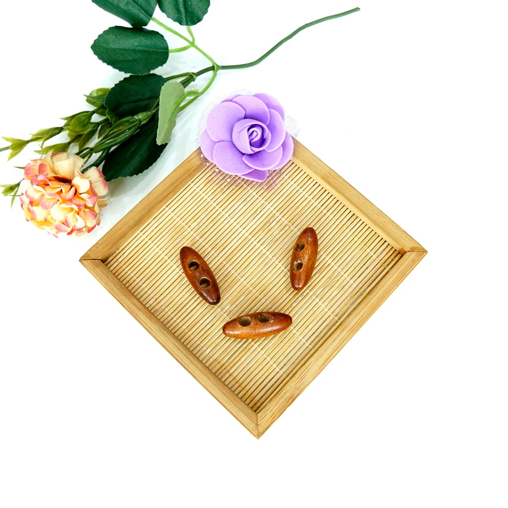 Oval Shape Wooden Toggle Button