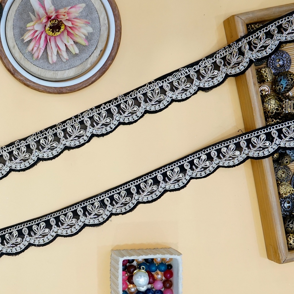 Fancy Metallic Yarn Sequence Lace