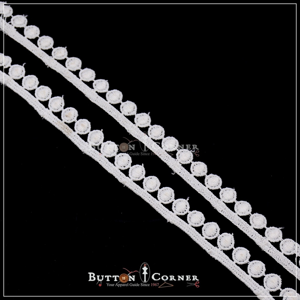 One Side Border Shuttle Lace