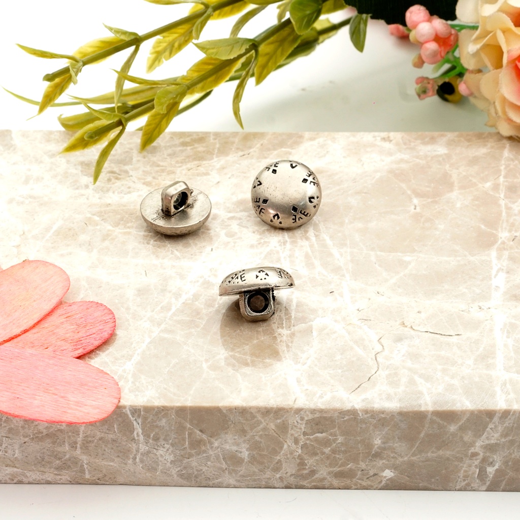 Vintage EVE Round Shank Button