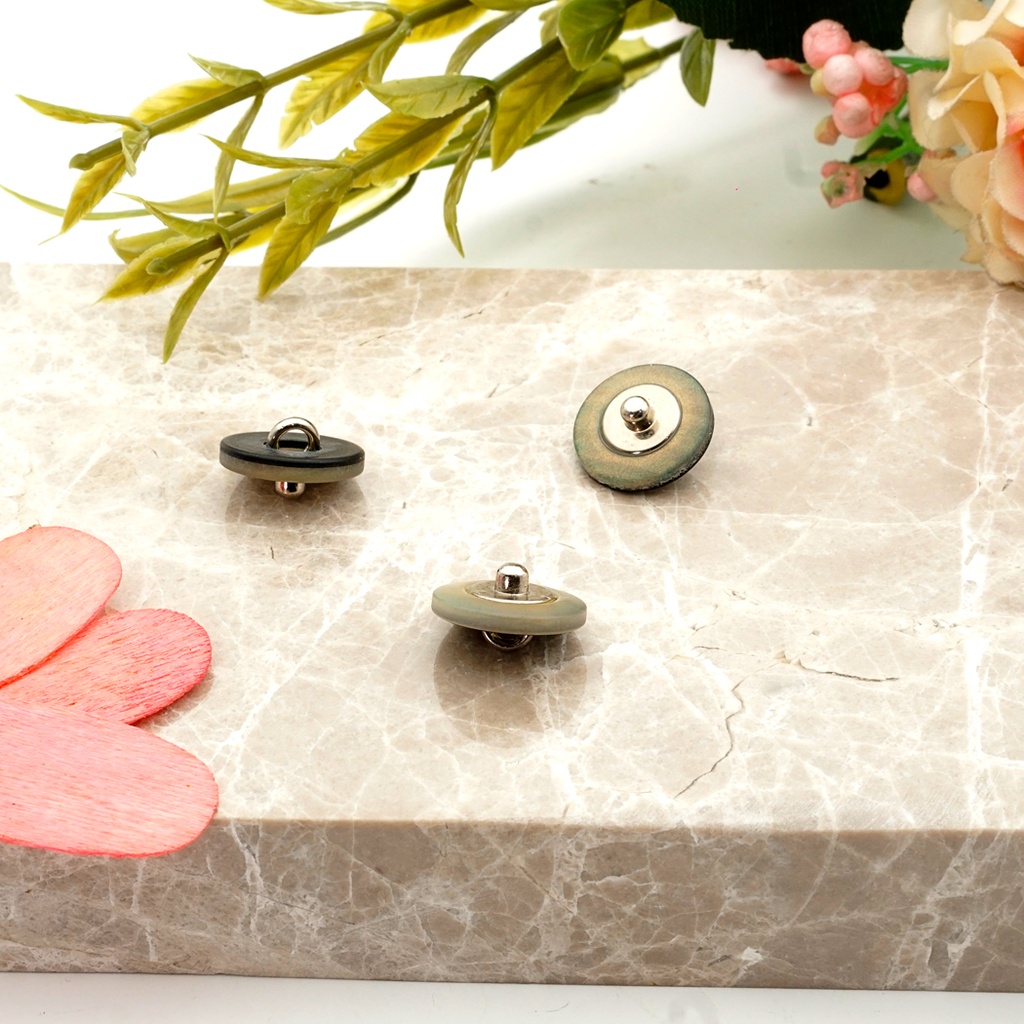Artificial Shell Pin Shank Button