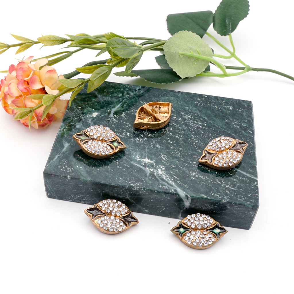 Leaf Shape Rhinestone Fancy Button