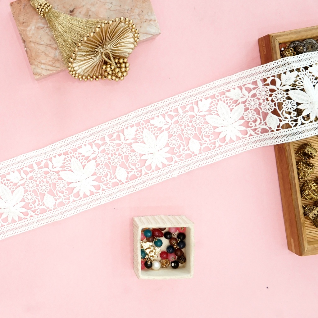 Double Side Border Shuttle Lace