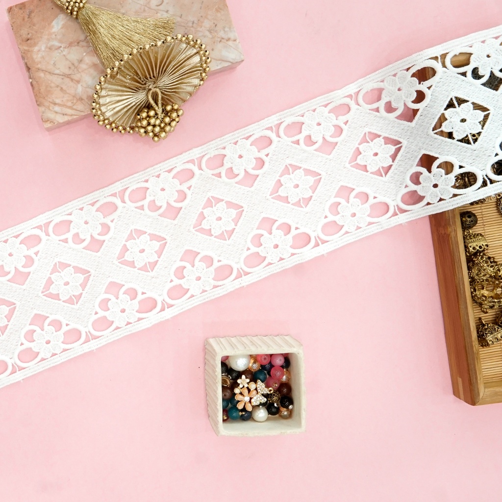 Double Side Border Shuttle Lace