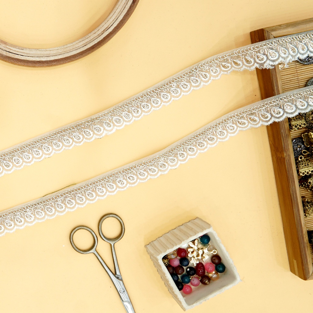 Fancy Metallic Yarn Sequence Lace