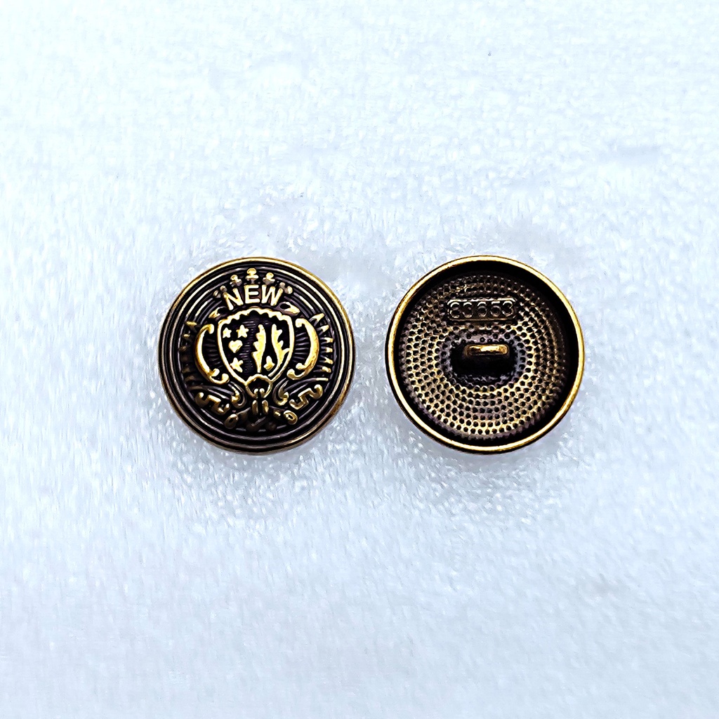 Heraldic Design Round Suiting Button