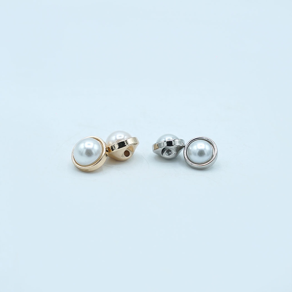 Shiny & Classy Dome Pearl Button