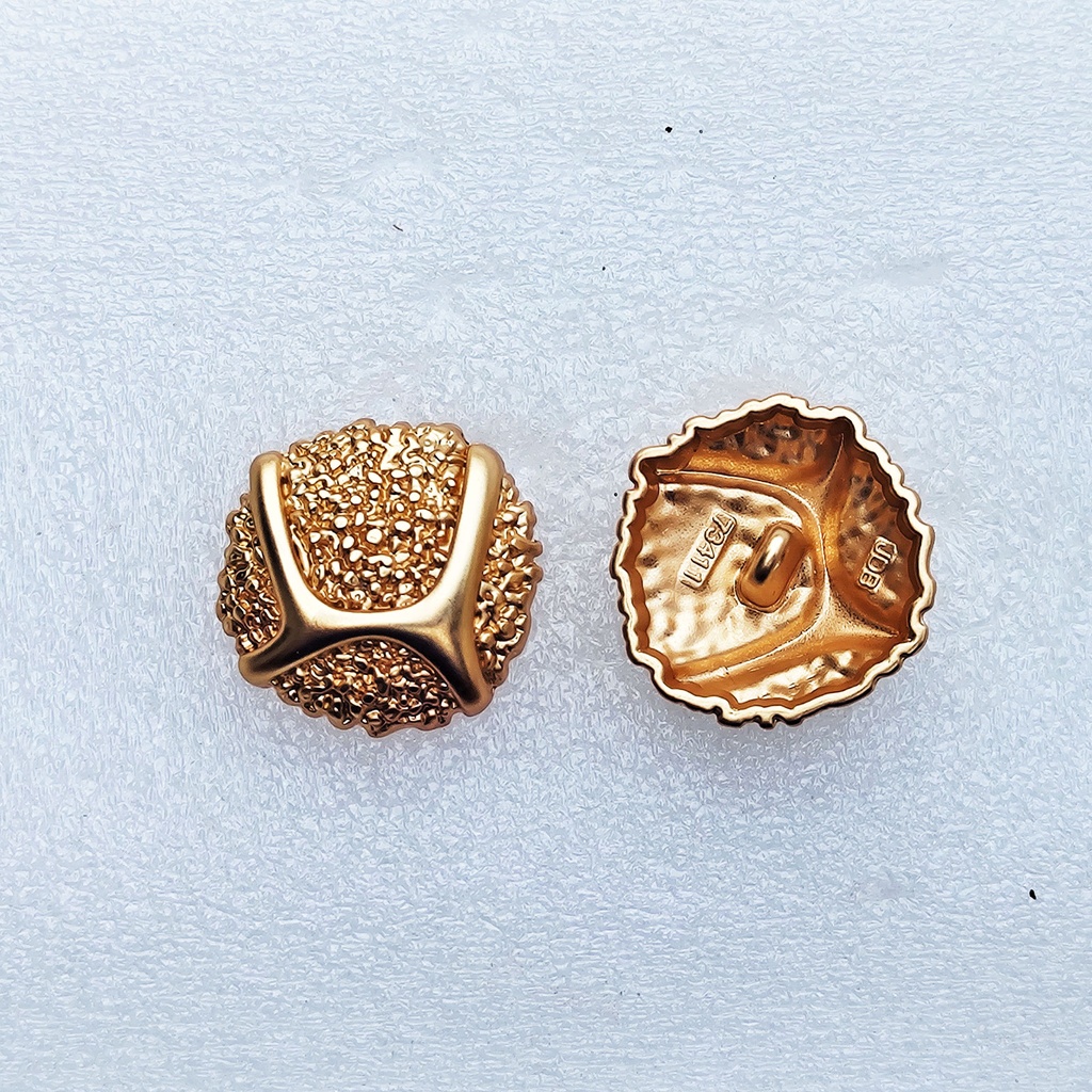 Granular Background H Logo Suiting Button