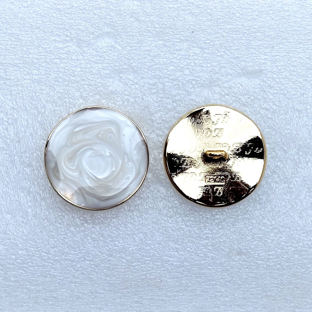 Waving Border Resin Metal Button
