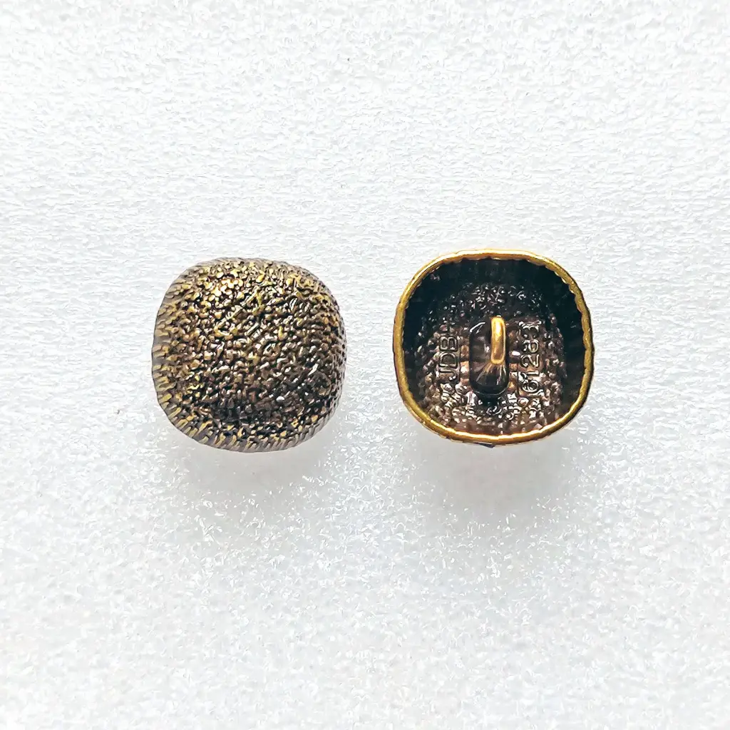 Concave Convex Square Suiting Button