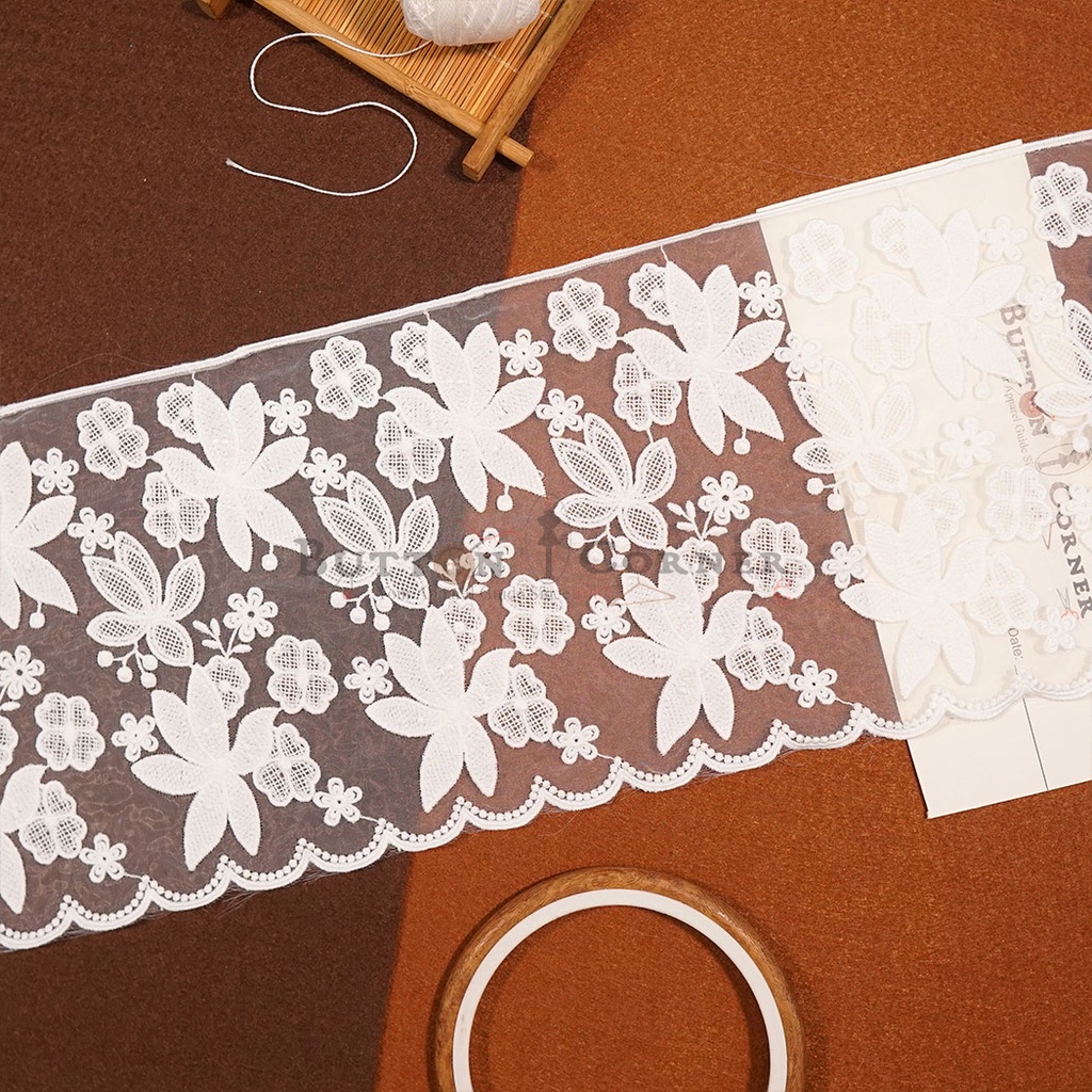 One Side Border Organza Lace