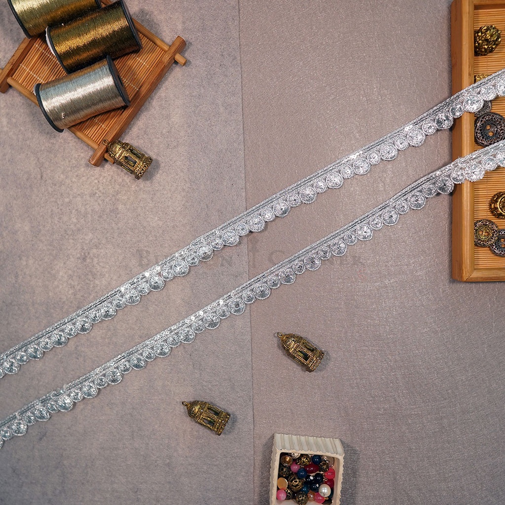 Fancy Metallic Yarn Sequence Lace