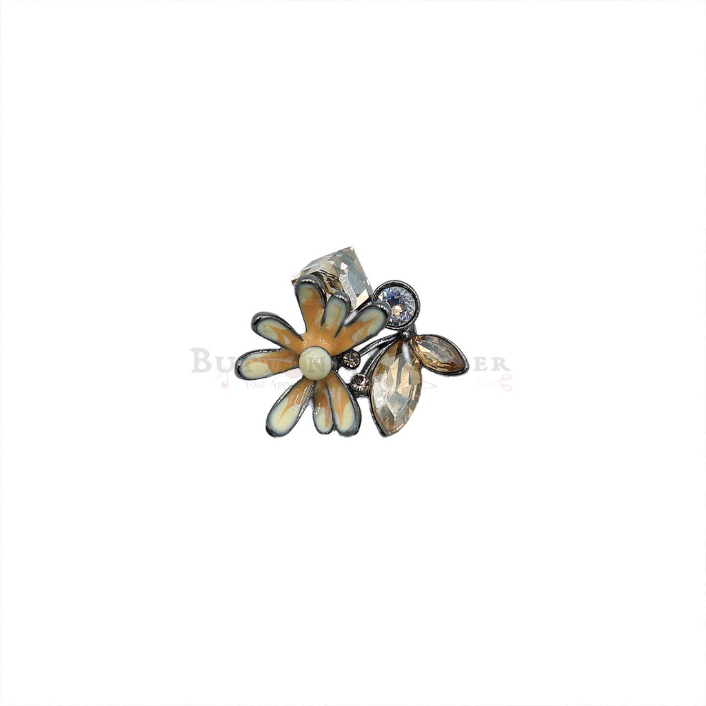 Baroque Style Rhinestone Flower Pendant