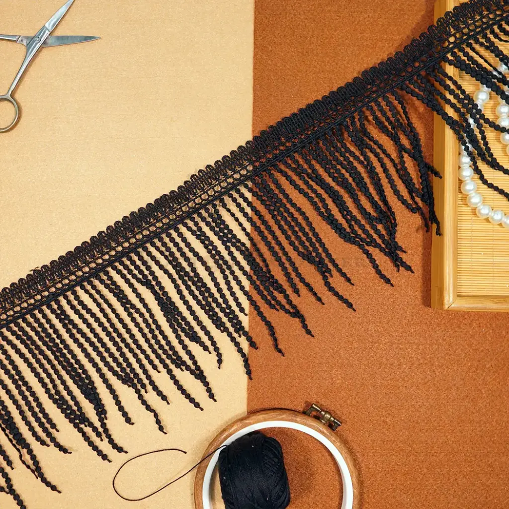 One Side Border Hanging Lace