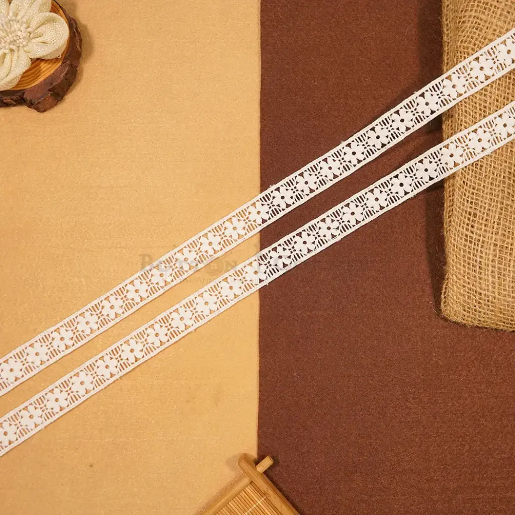 Double Side Border Shuttle Lace
