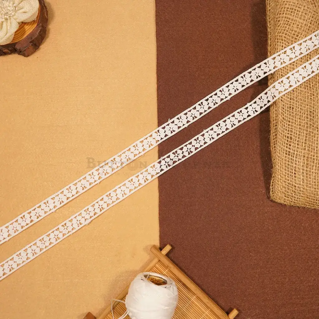 Double Side Border Shuttle Lace
