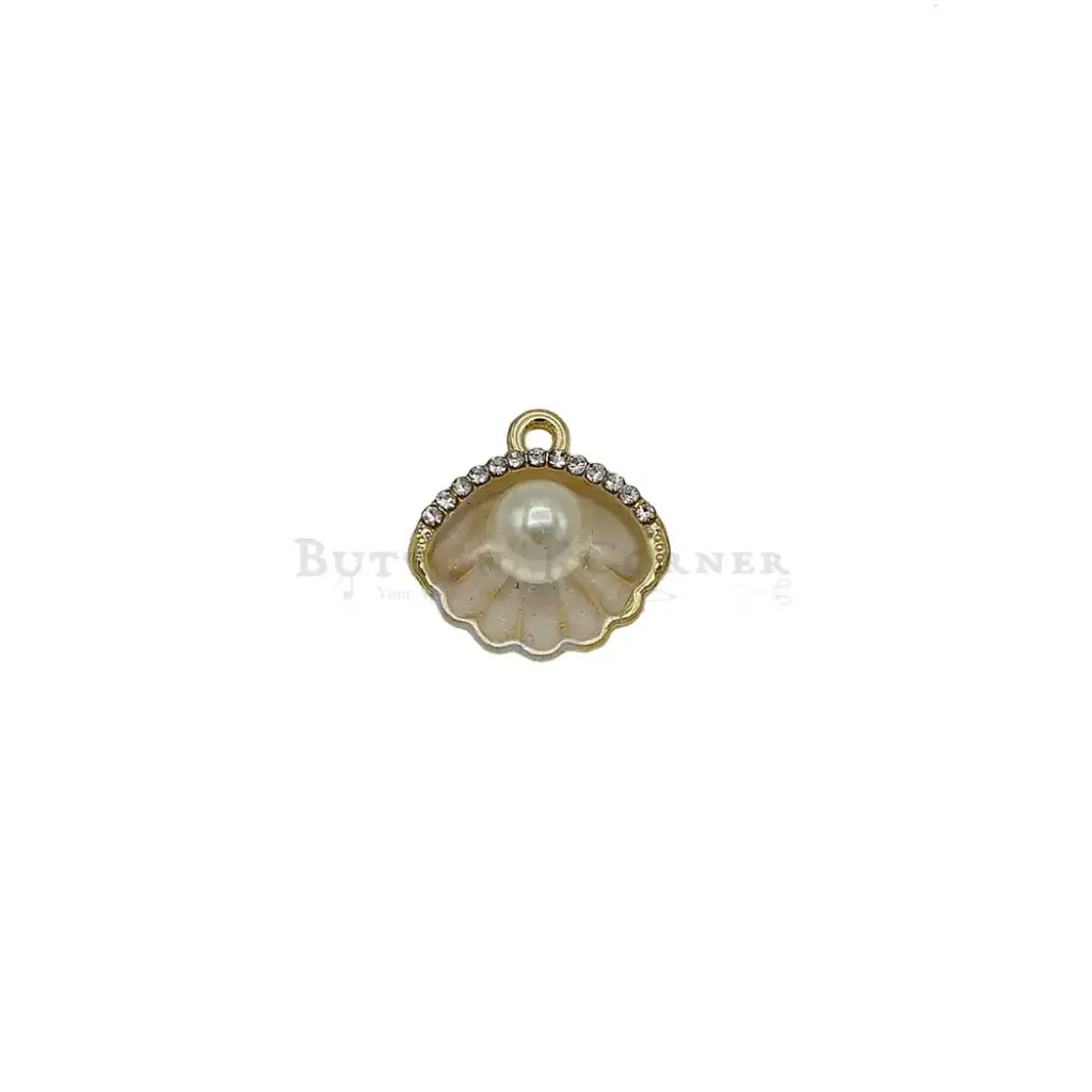 Crystal Seashell With Pearl Hanging