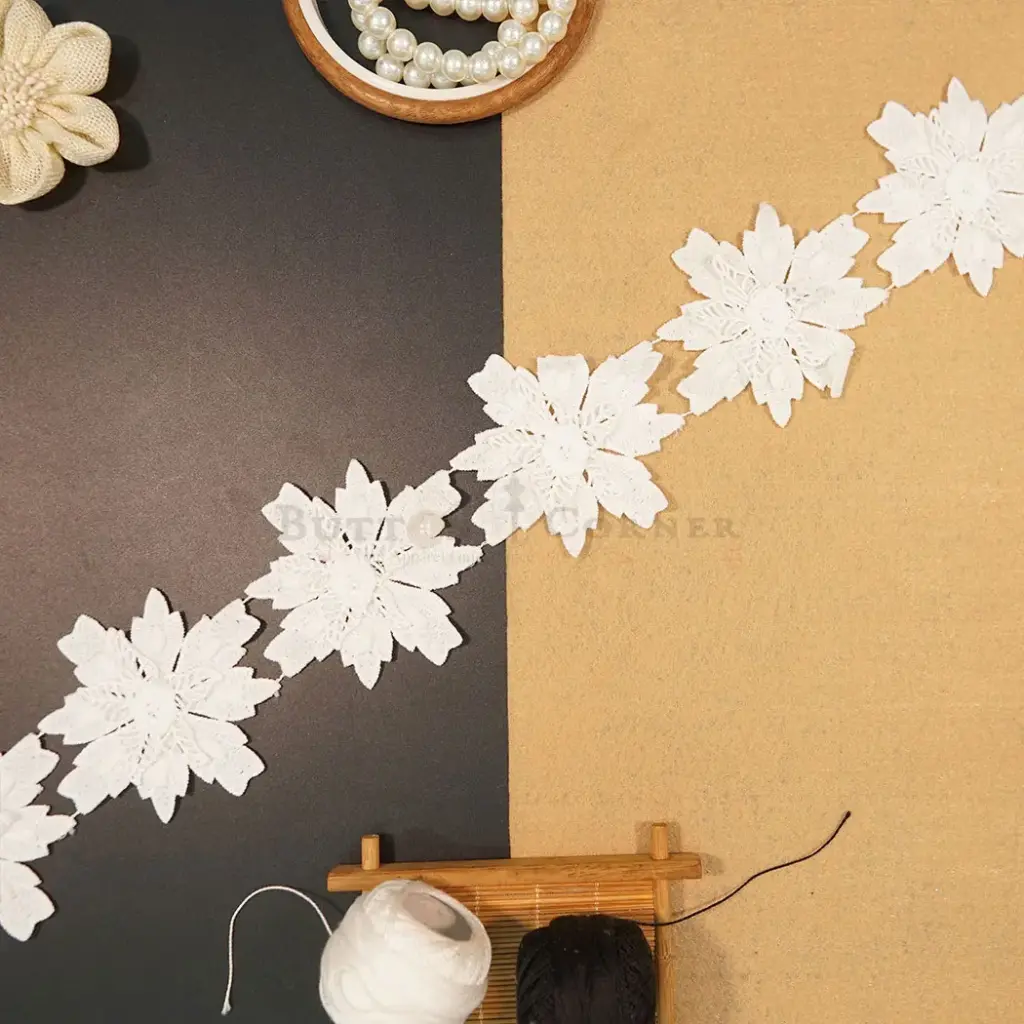 Sunflower Shape Shuttle Lace