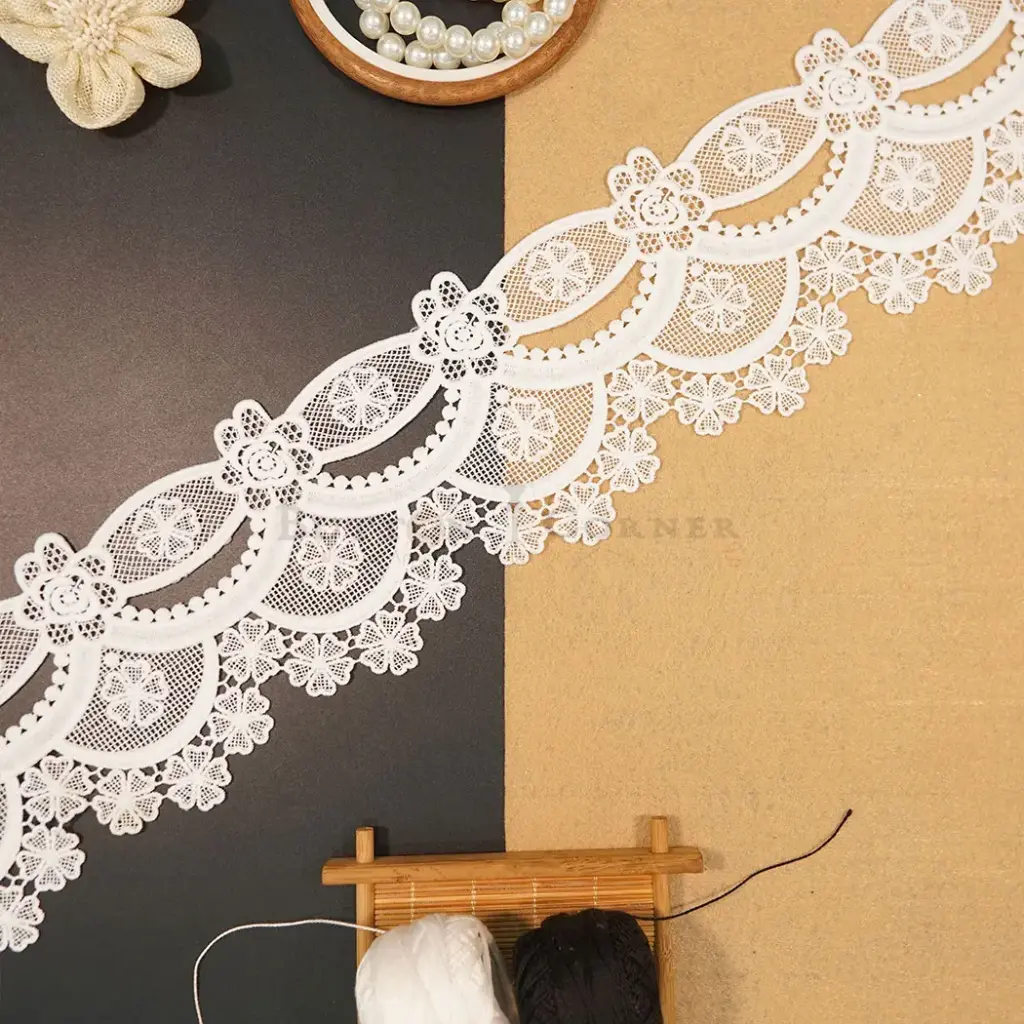 Applique Shuttle Lace